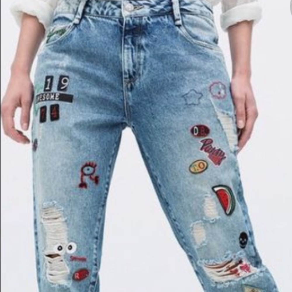 ZARA  patch jeans 👖